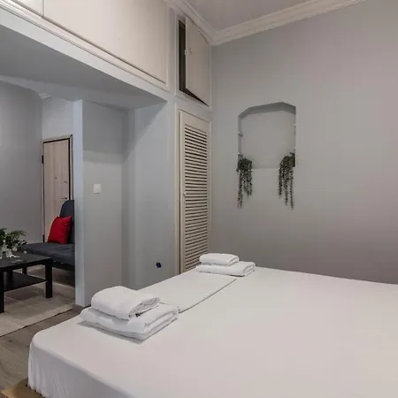 Sevalie Apt 4 Athens